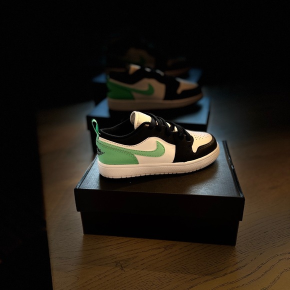 Jordan Kids Black and Green Sneakers - Picture 1 of 2